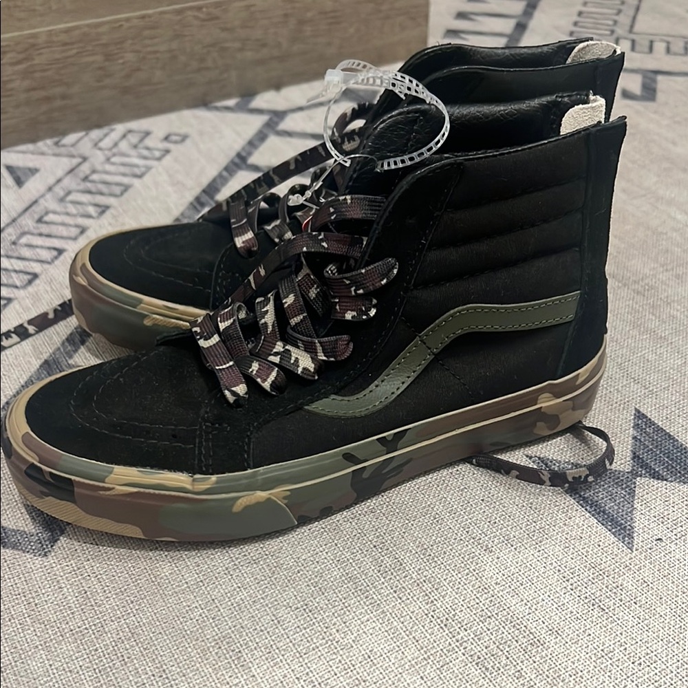 Vans Kids Sneakers - Black and Camouflage